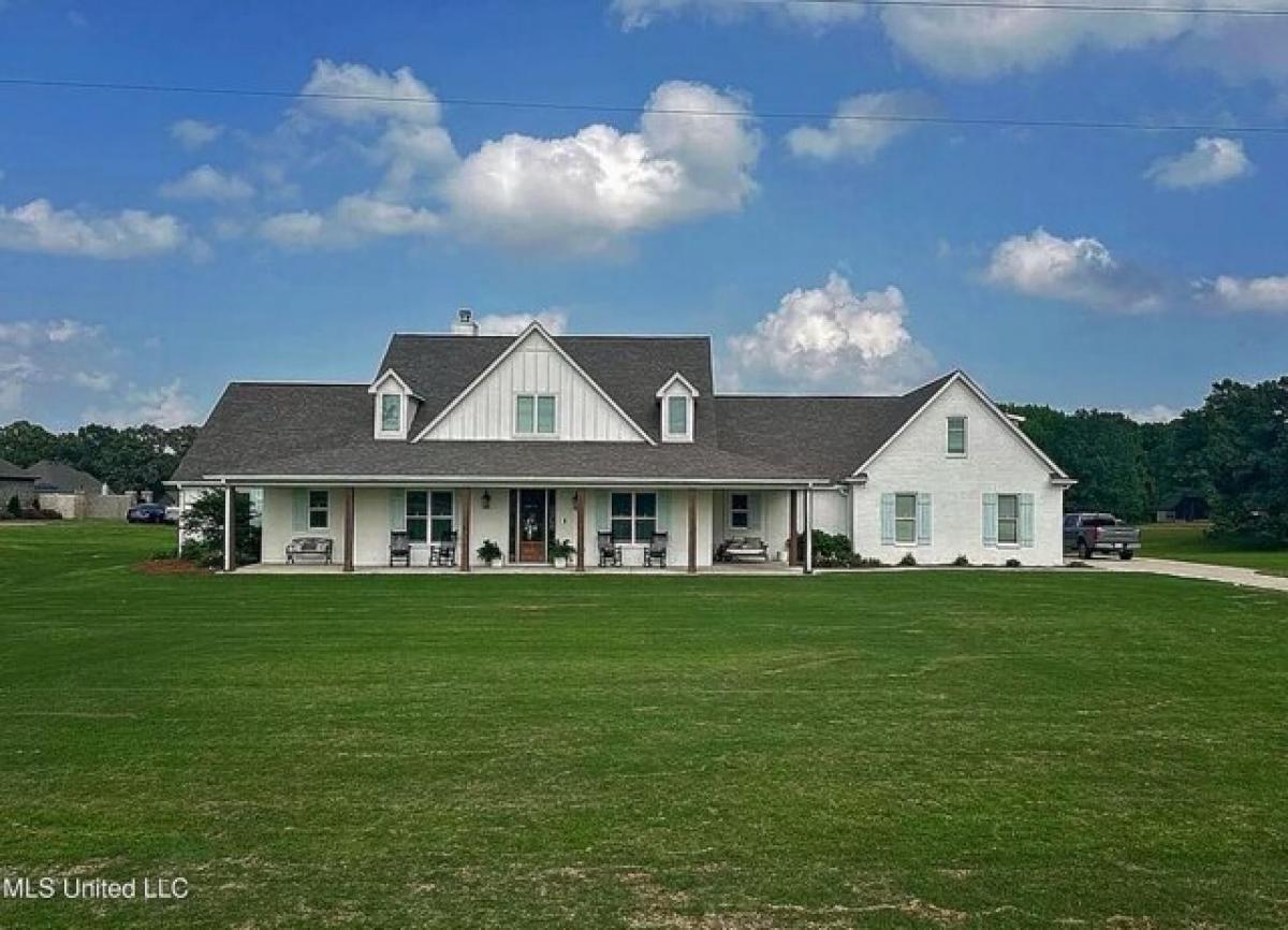 Picture of Home For Sale in Hernando, Mississippi, United States