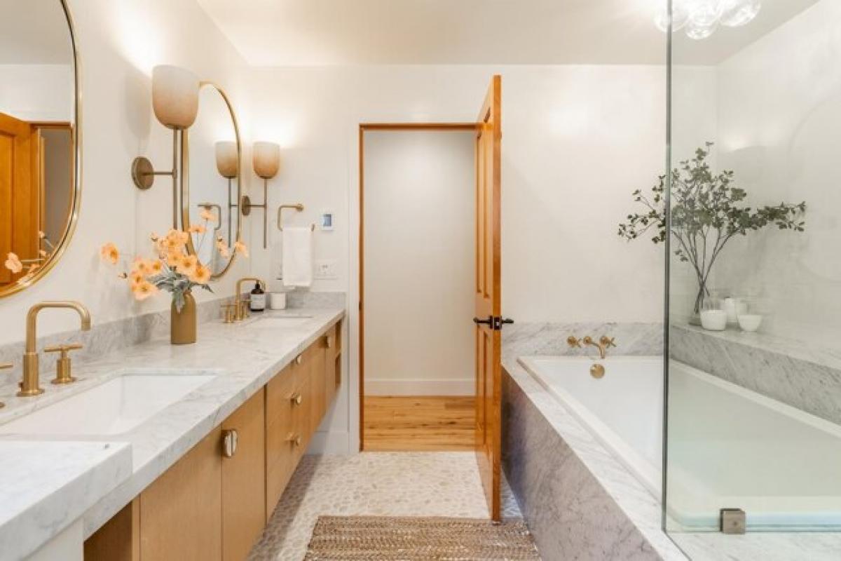 Picture of Home For Sale in Mammoth Lakes, California, United States