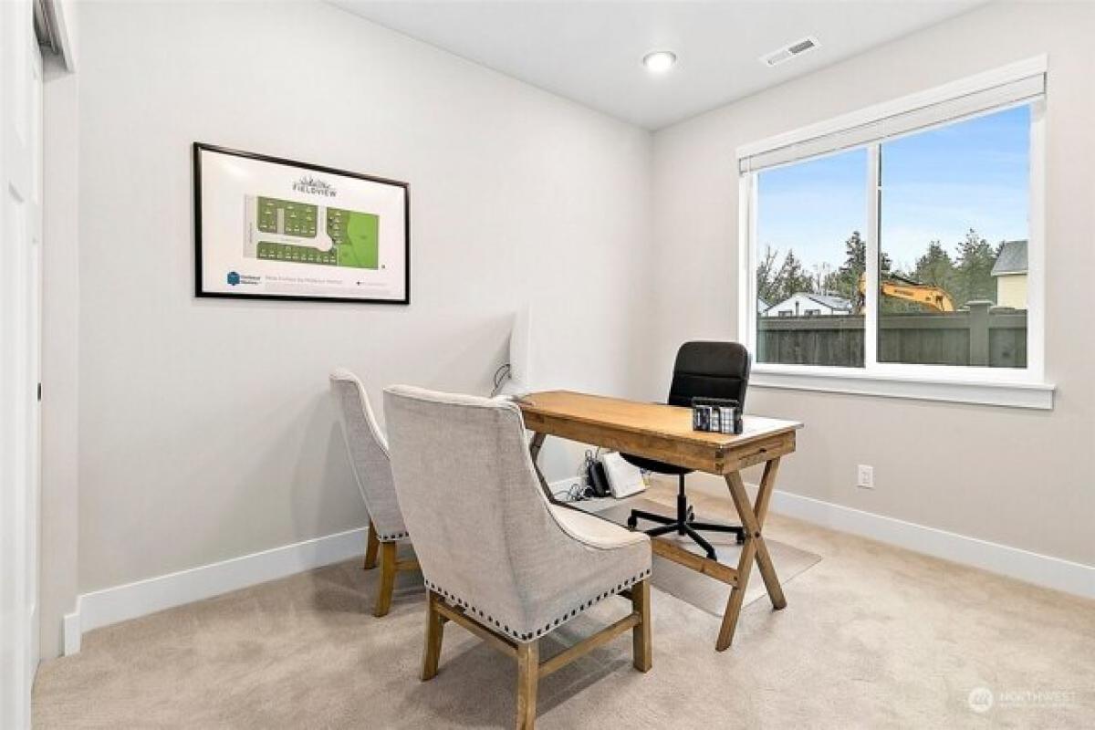 Picture of Home For Sale in Everett, Washington, United States