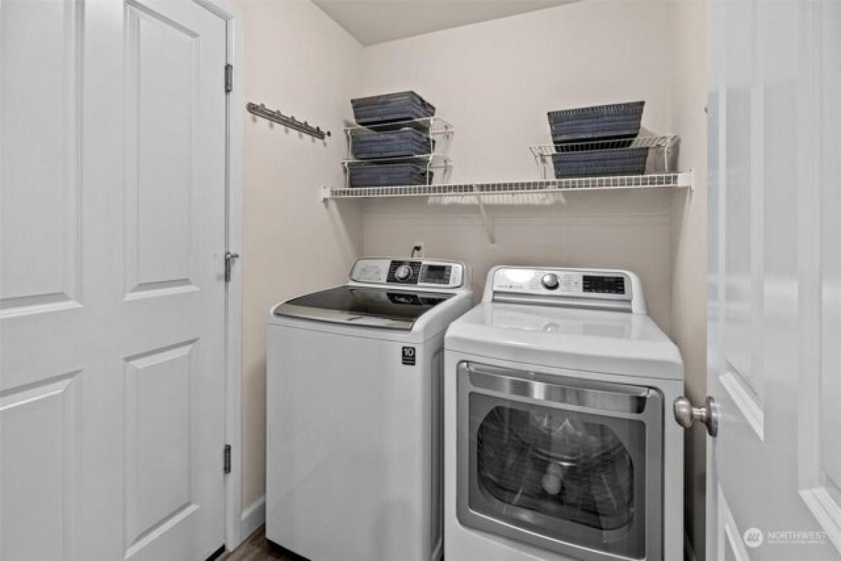 Picture of Home For Sale in Lynnwood, Washington, United States