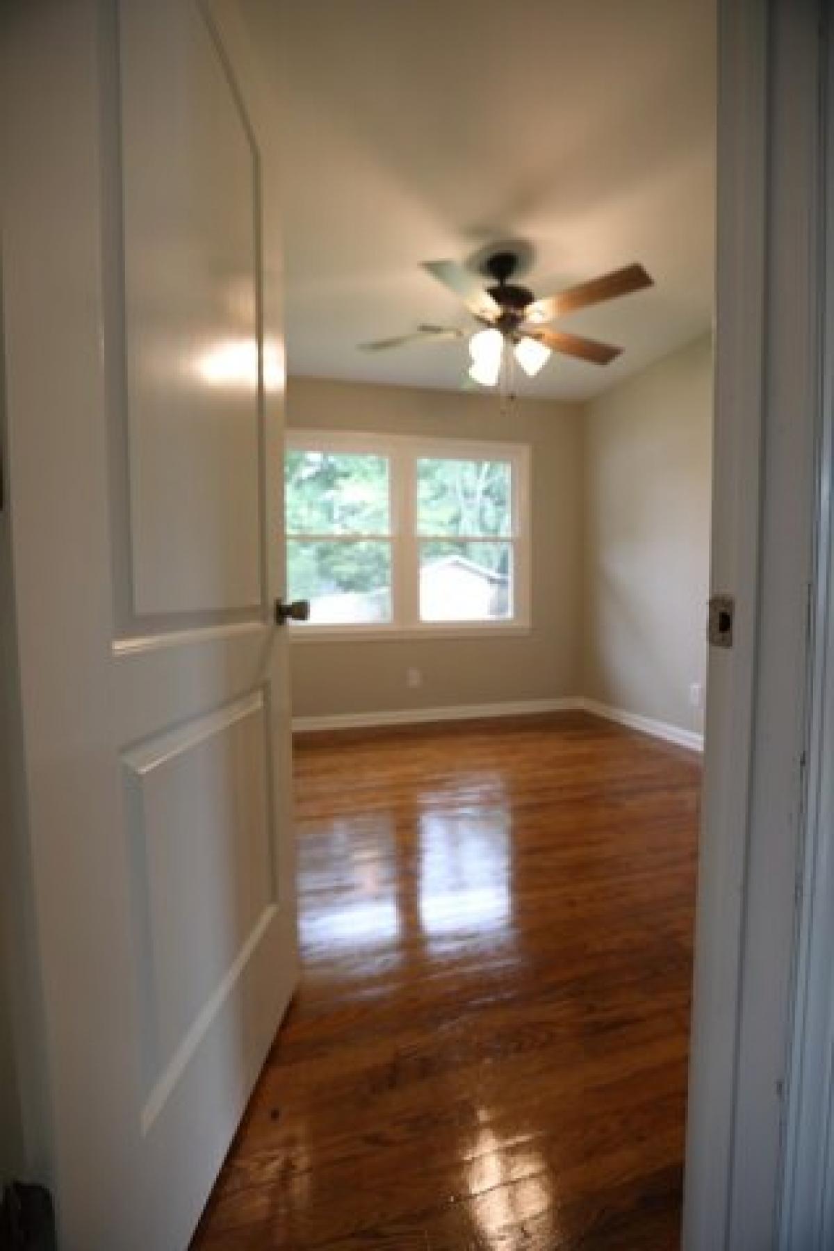 Picture of Home For Sale in Shelbyville, Tennessee, United States