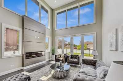 Home For Sale in Glenview, Illinois