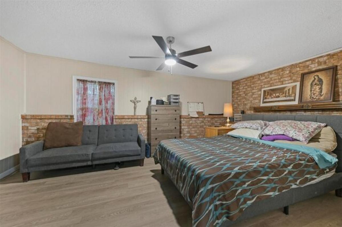 Picture of Home For Sale in White Settlement, Texas, United States