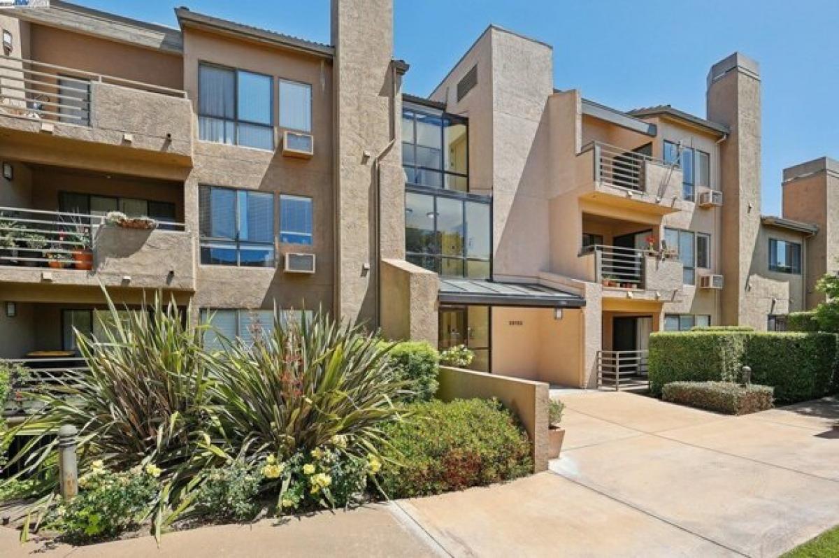 Picture of Home For Sale in Fremont, California, United States