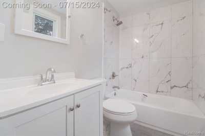 Home For Sale in Eastpointe, Michigan