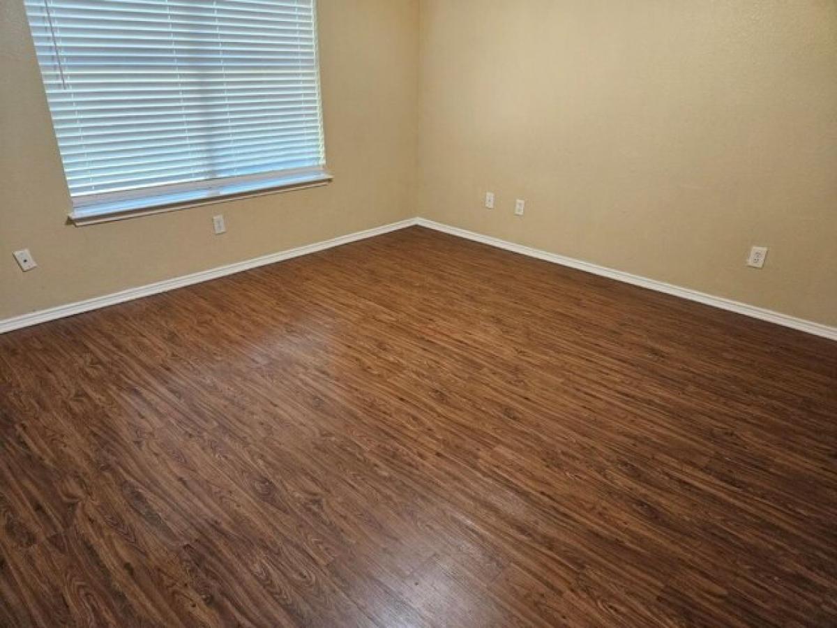 Picture of Home For Sale in Lewisville, Texas, United States