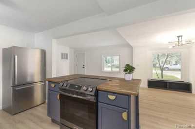 Home For Sale in Warren, Michigan