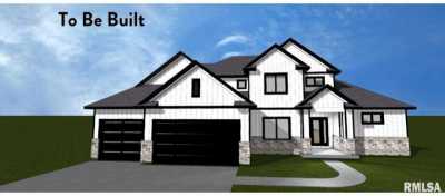 Home For Sale in Bettendorf, Iowa