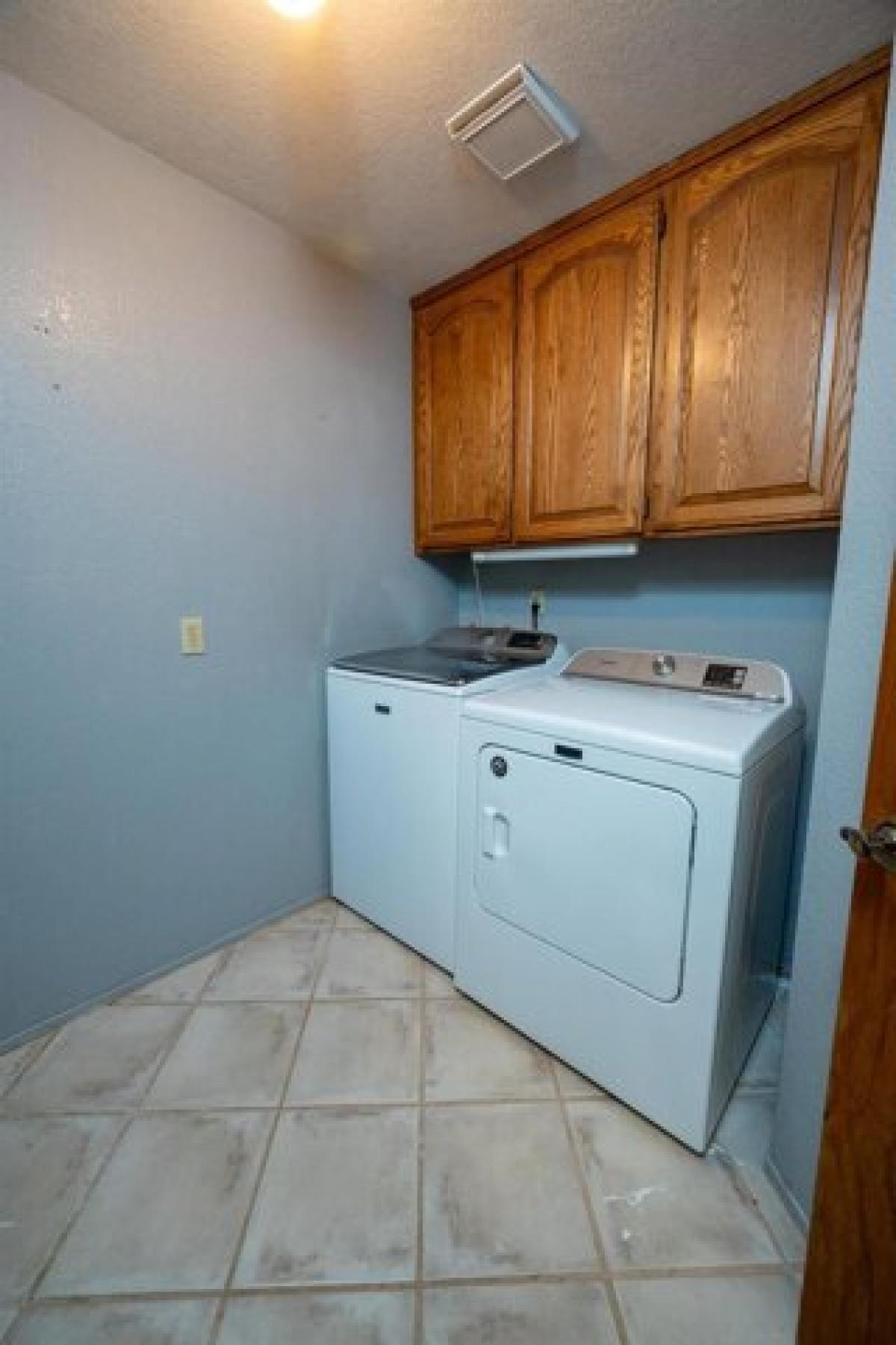 Picture of Home For Sale in Oakdale, California, United States