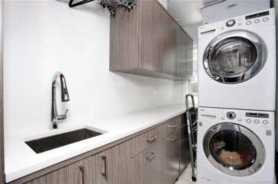 Home For Sale in Airmont, New York