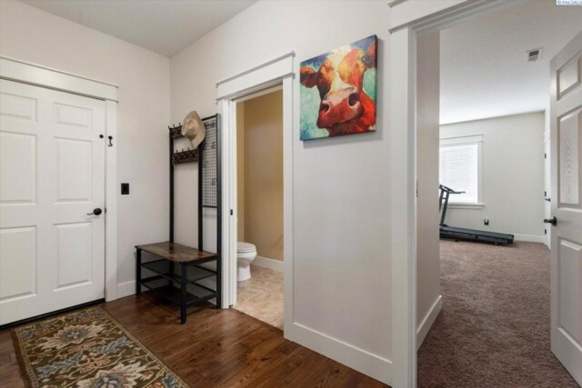 Picture of Home For Sale in Pasco, Washington, United States