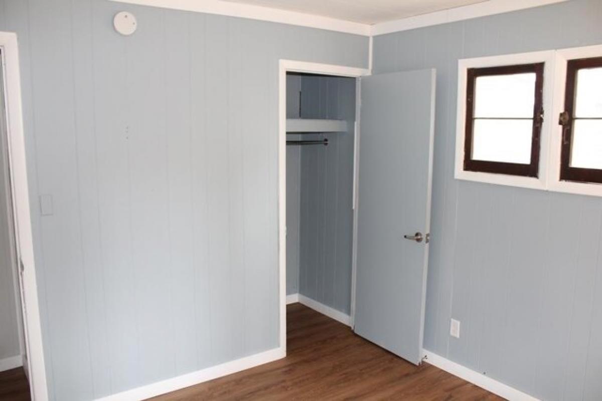 Picture of Home For Sale in Harrison, Michigan, United States