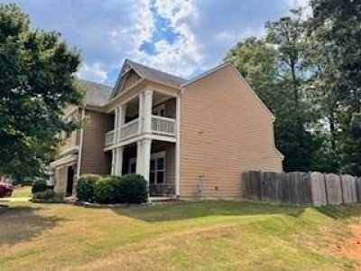 Home For Sale in Powder Springs, Georgia