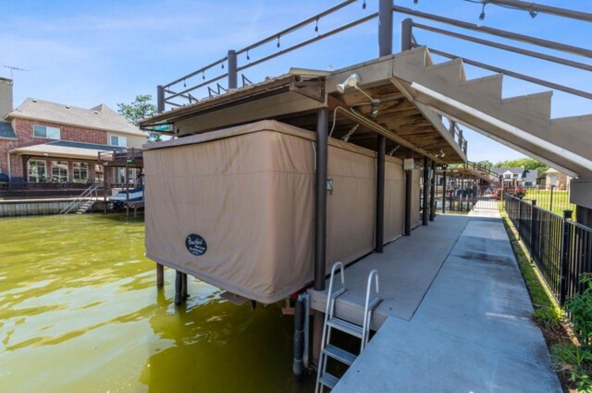 Picture of Home For Sale in Mabank, Texas, United States