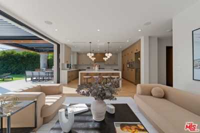 Home For Sale in Burbank, California