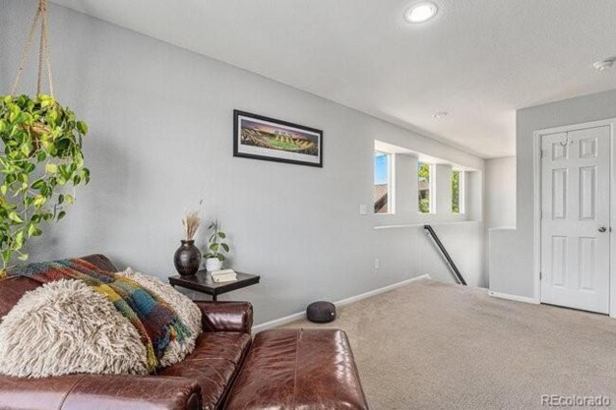 Picture of Home For Sale in Commerce City, Colorado, United States