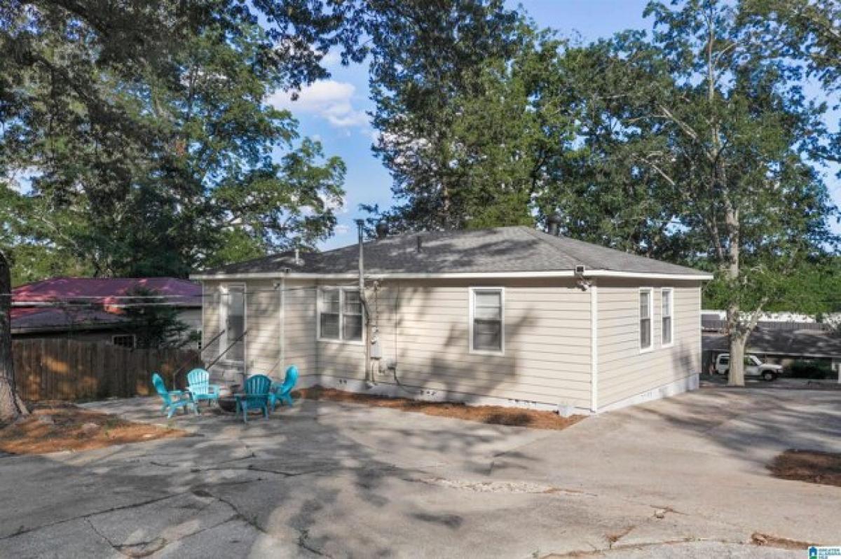 Picture of Home For Sale in Irondale, Alabama, United States