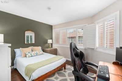 Home For Sale in Lake Oswego, Oregon