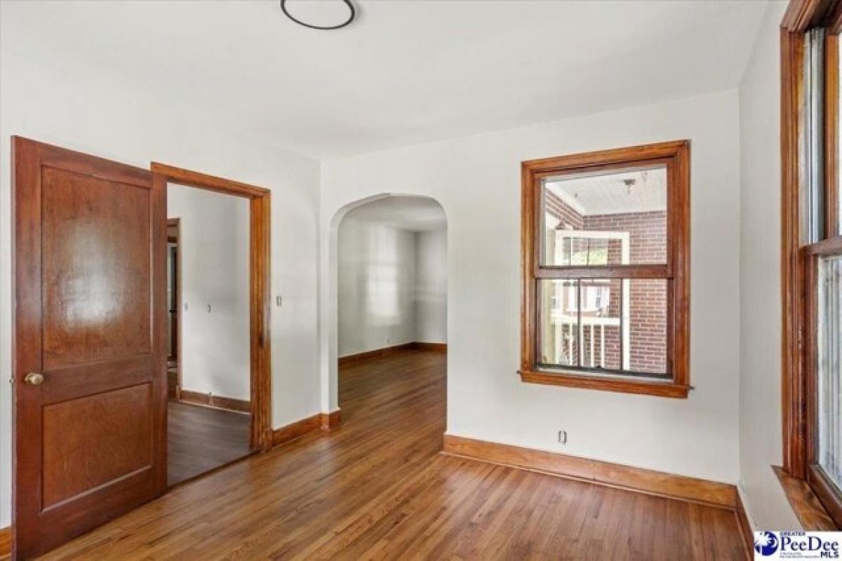 Picture of Home For Sale in Florence, South Carolina, United States