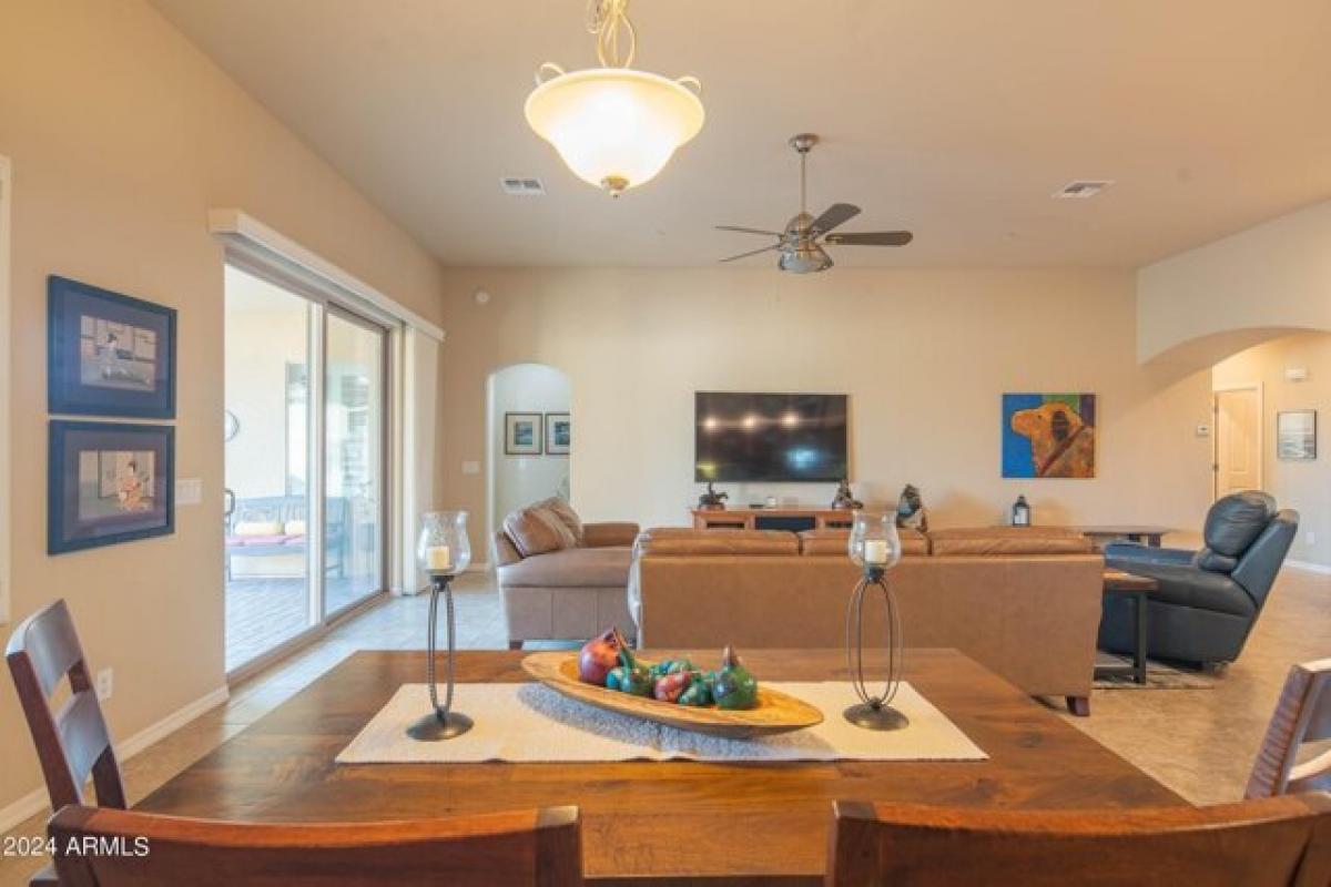 Picture of Home For Sale in Chandler, Arizona, United States