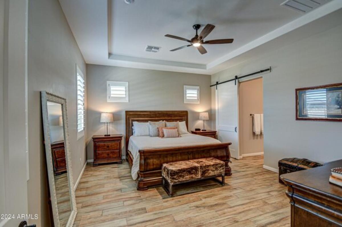 Picture of Home For Sale in Waddell, Arizona, United States