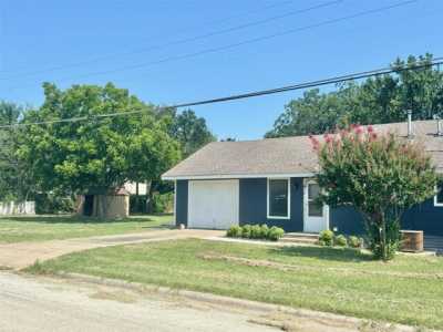 Home For Sale in Nocona, Texas