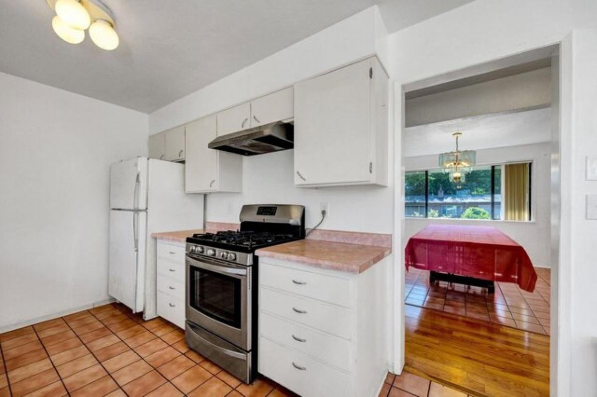 Picture of Home For Sale in Central Point, Oregon, United States