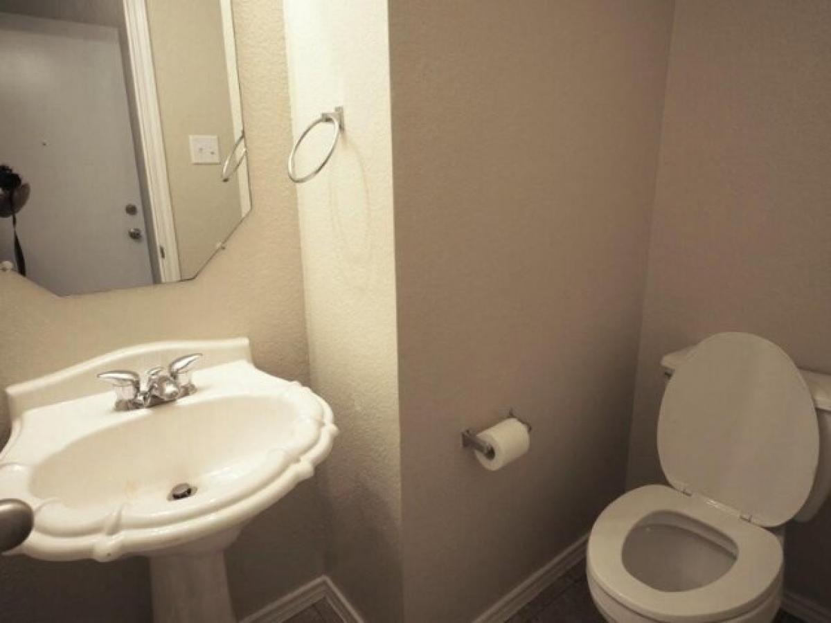 Picture of Home For Sale in Pflugerville, Texas, United States