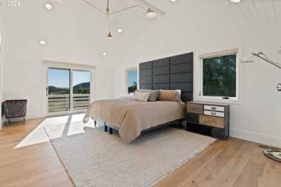 Home For Sale in West Linn, Oregon