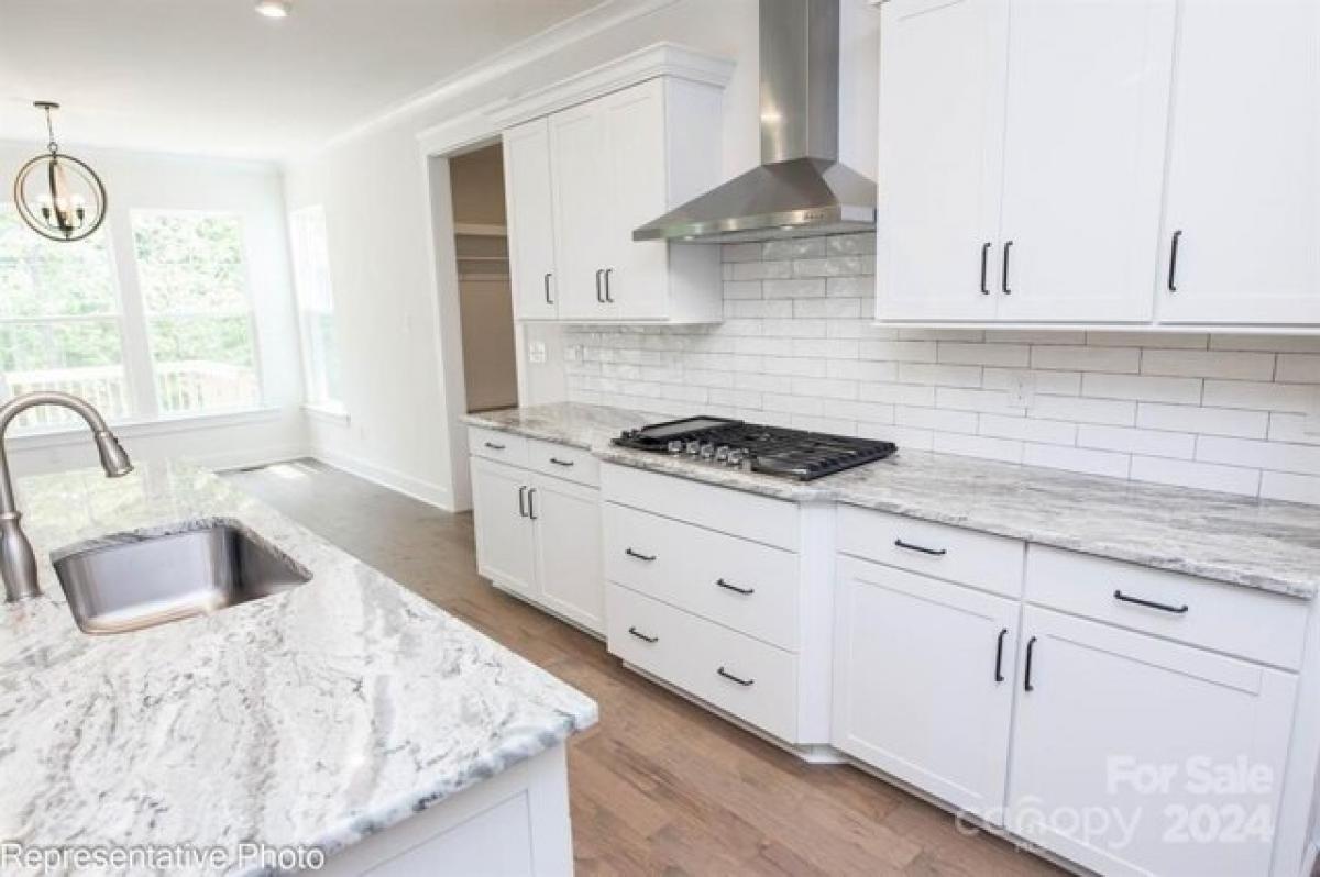 Picture of Home For Sale in Waxhaw, North Carolina, United States