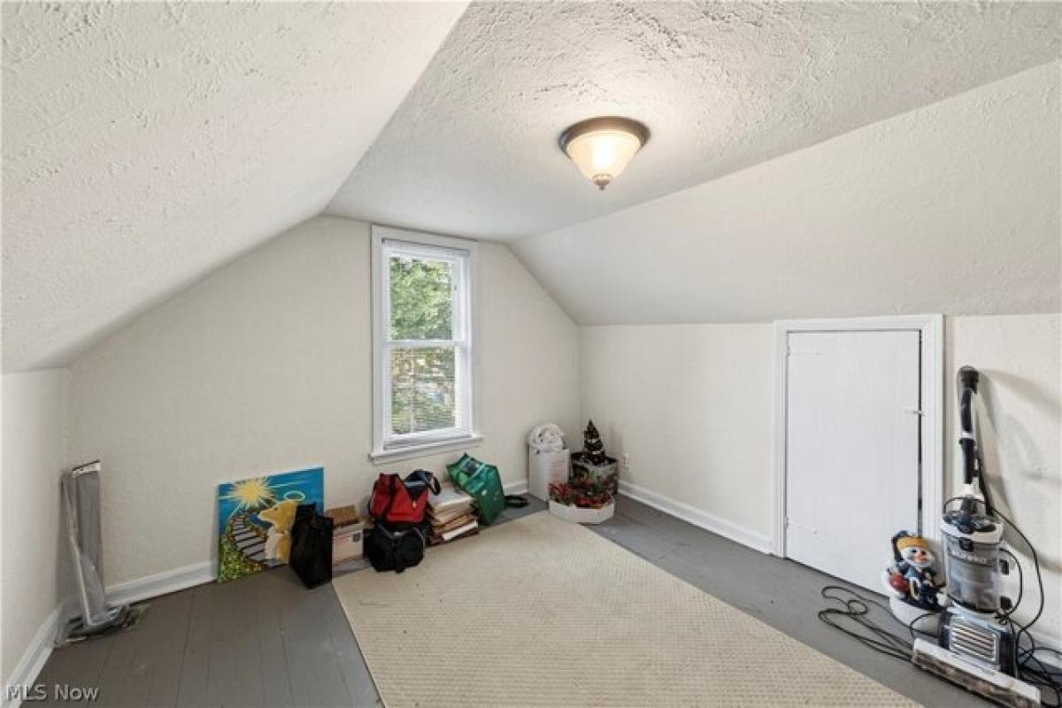 Picture of Home For Sale in Mentor, Ohio, United States