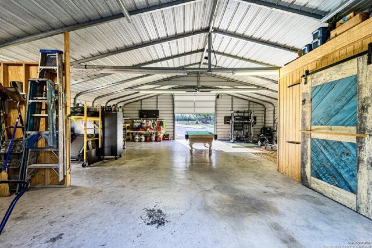 Picture of Home For Sale in Spring Branch, Texas, United States