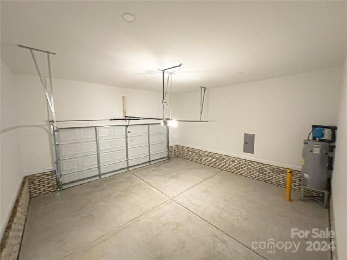 Picture of Home For Sale in Concord, North Carolina, United States