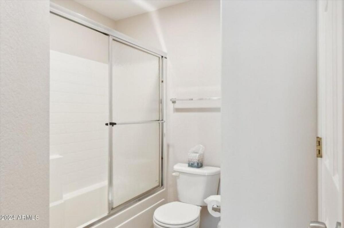 Picture of Home For Sale in Glendale, Arizona, United States