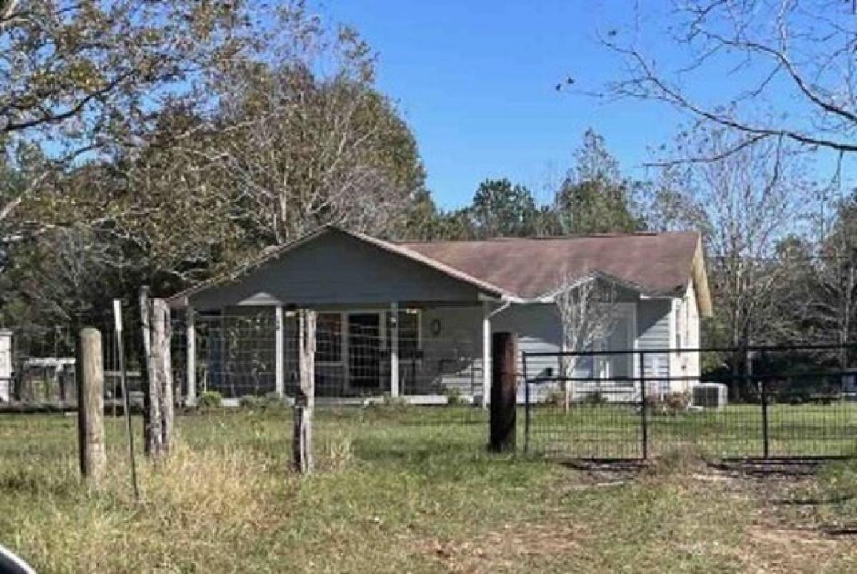 Picture of Home For Sale in Cleveland, Texas, United States