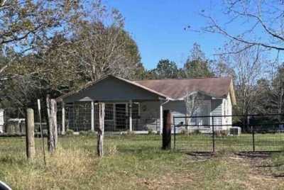 Home For Sale in Cleveland, Texas