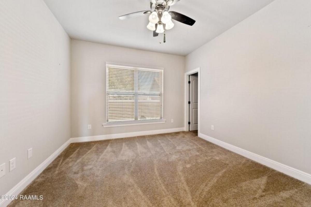 Picture of Home For Sale in Youngsville, Louisiana, United States