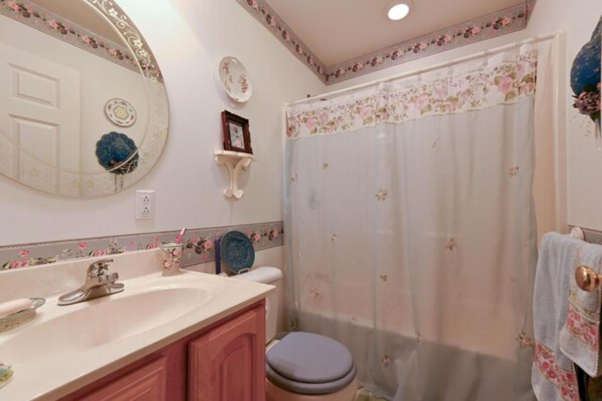 Picture of Home For Sale in Cheboygan, Michigan, United States