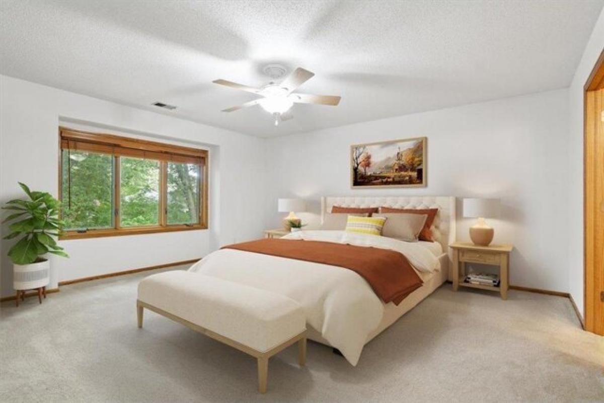 Picture of Home For Sale in Shoreview, Minnesota, United States