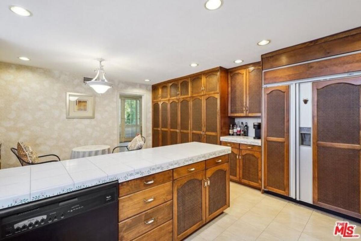 Picture of Home For Sale in Beverly Hills, California, United States