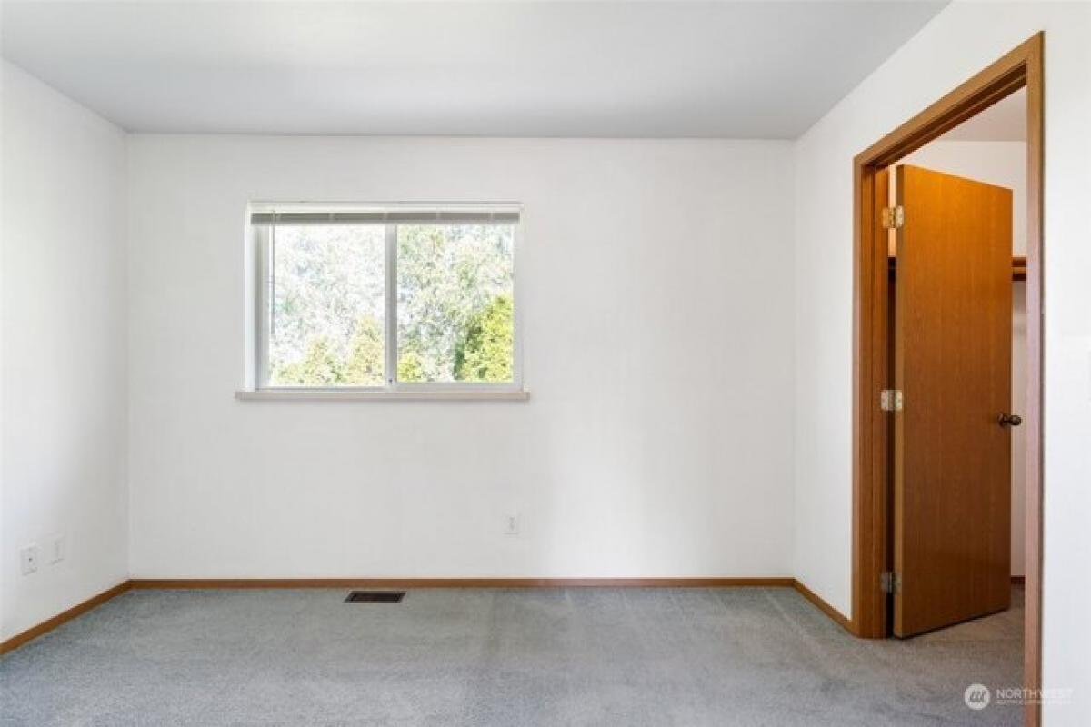 Picture of Home For Sale in Moses Lake, Washington, United States