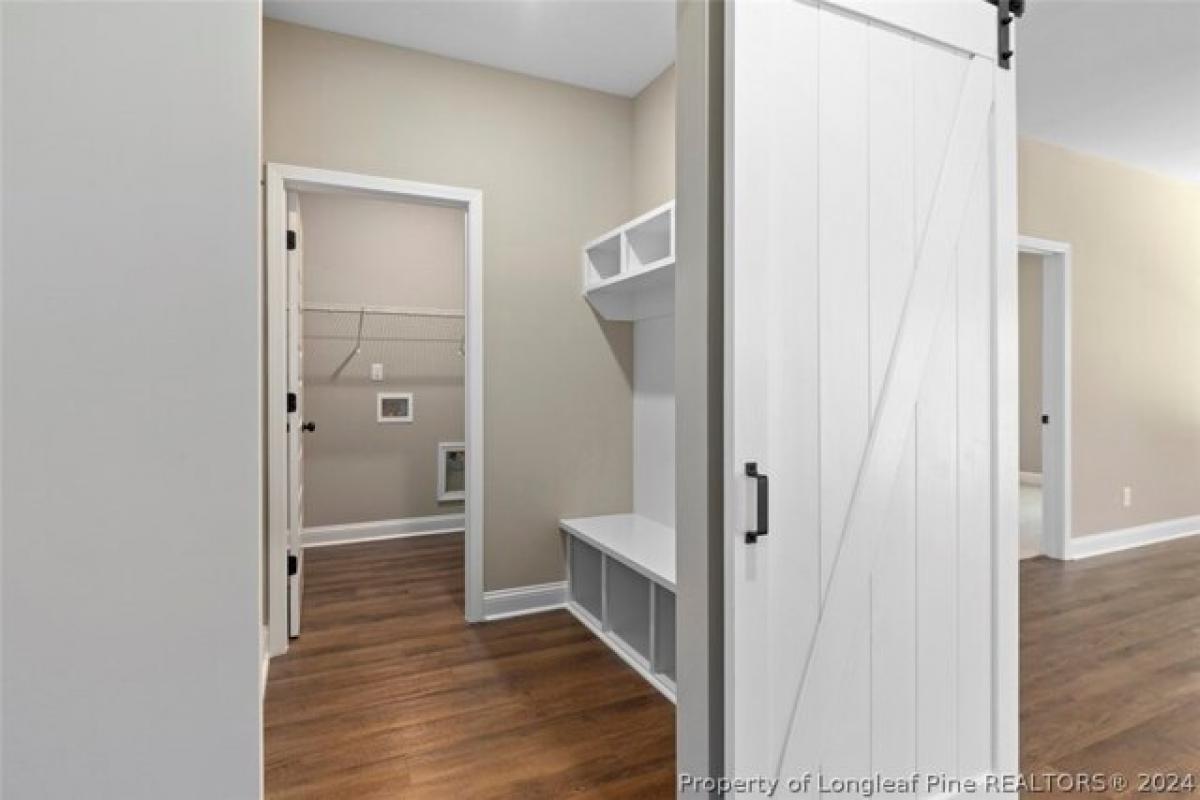 Picture of Home For Sale in Raeford, North Carolina, United States