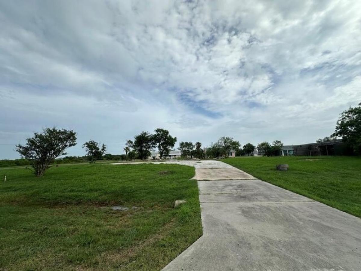Picture of Residential Land For Sale in Rockport, Texas, United States