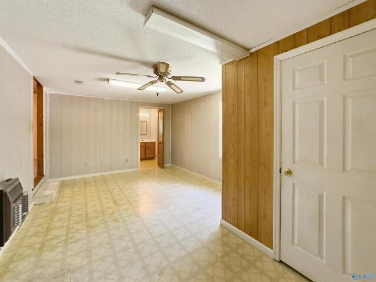 Picture of Home For Sale in Guntersville, Alabama, United States