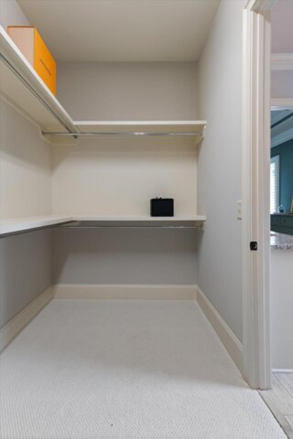 Picture of Home For Sale in Franklin, Tennessee, United States