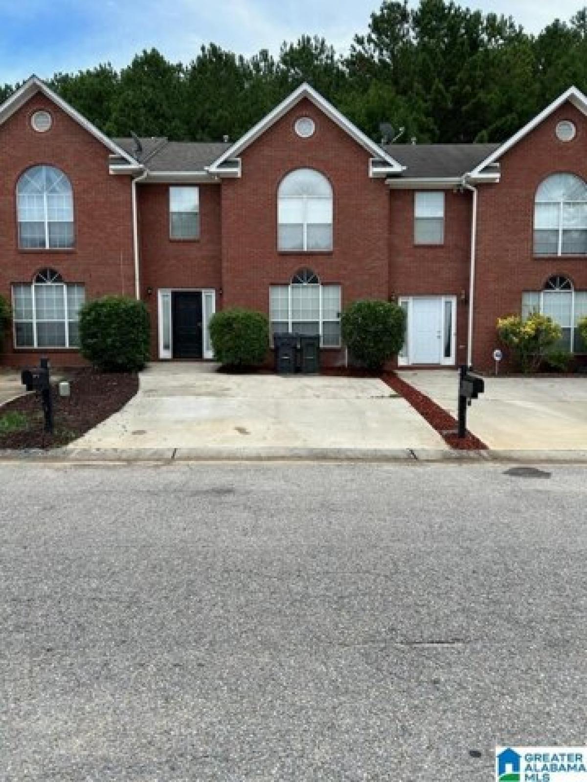 Picture of Home For Sale in Pelham, Alabama, United States