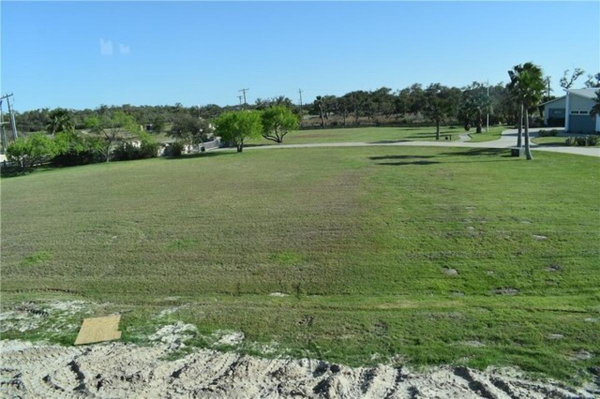 Picture of Residential Land For Sale in Rockport, Texas, United States