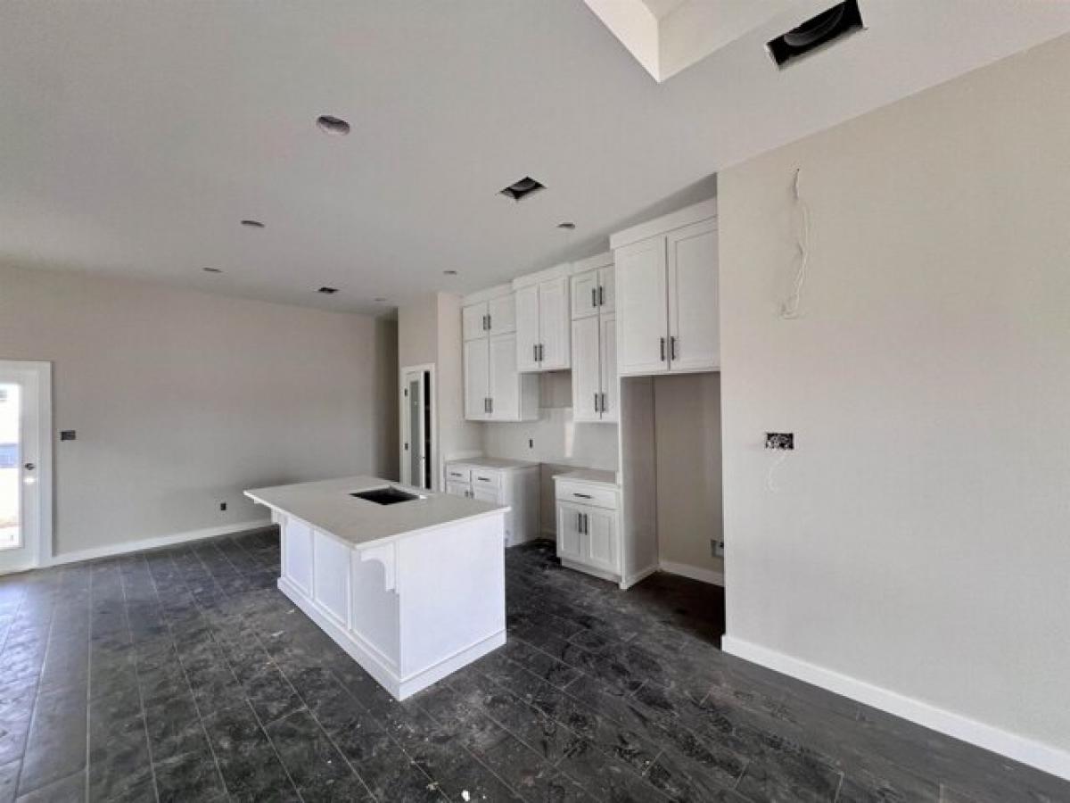 Picture of Home For Sale in Laredo, Texas, United States