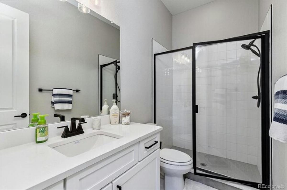 Picture of Home For Sale in Castle Rock, Colorado, United States