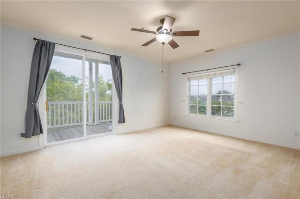 Picture of Home For Sale in Norfolk, Virginia, United States